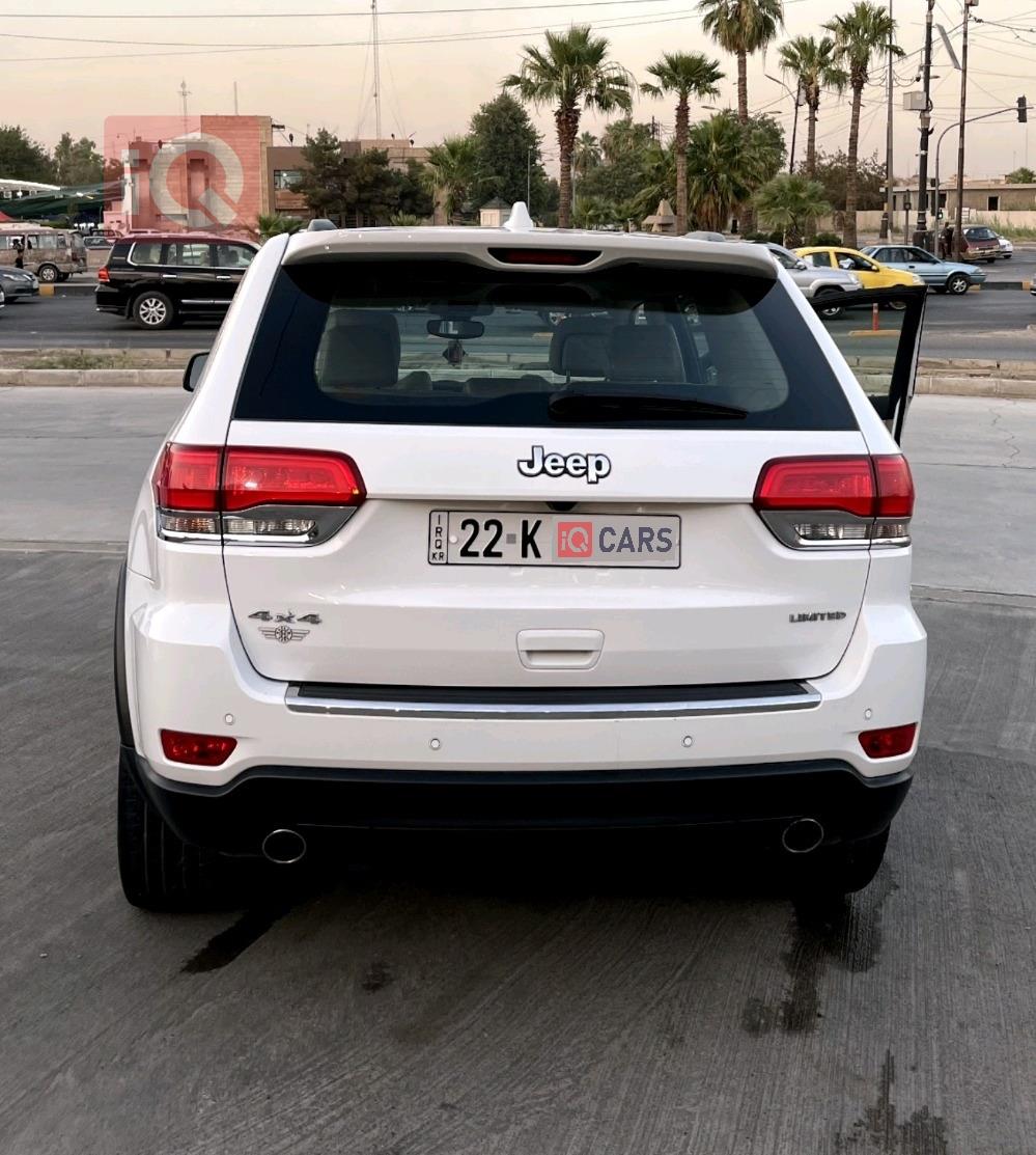 جیپ گراند شیرۆکی